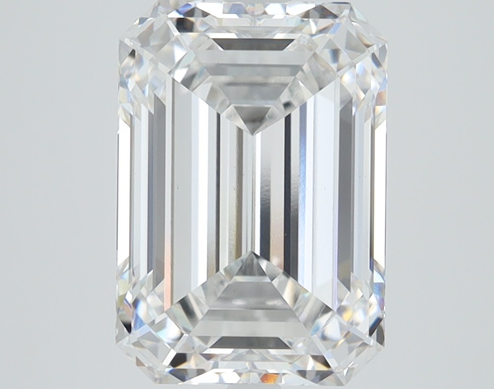 4.09 carat Emerald lab grown diamond, E color, VVS2 clarity