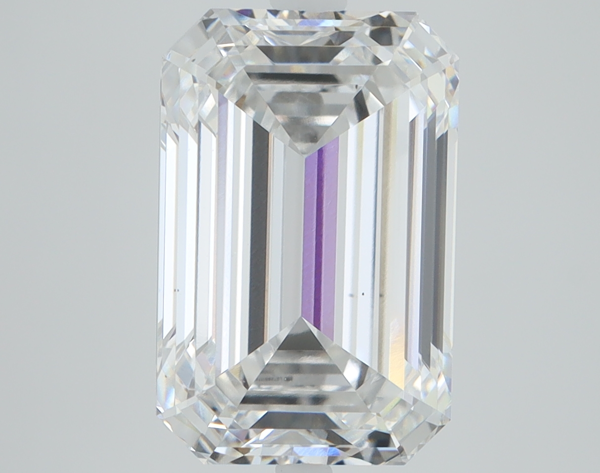 4.01 carat Emerald lab grown diamond, E color, VS1 clarity