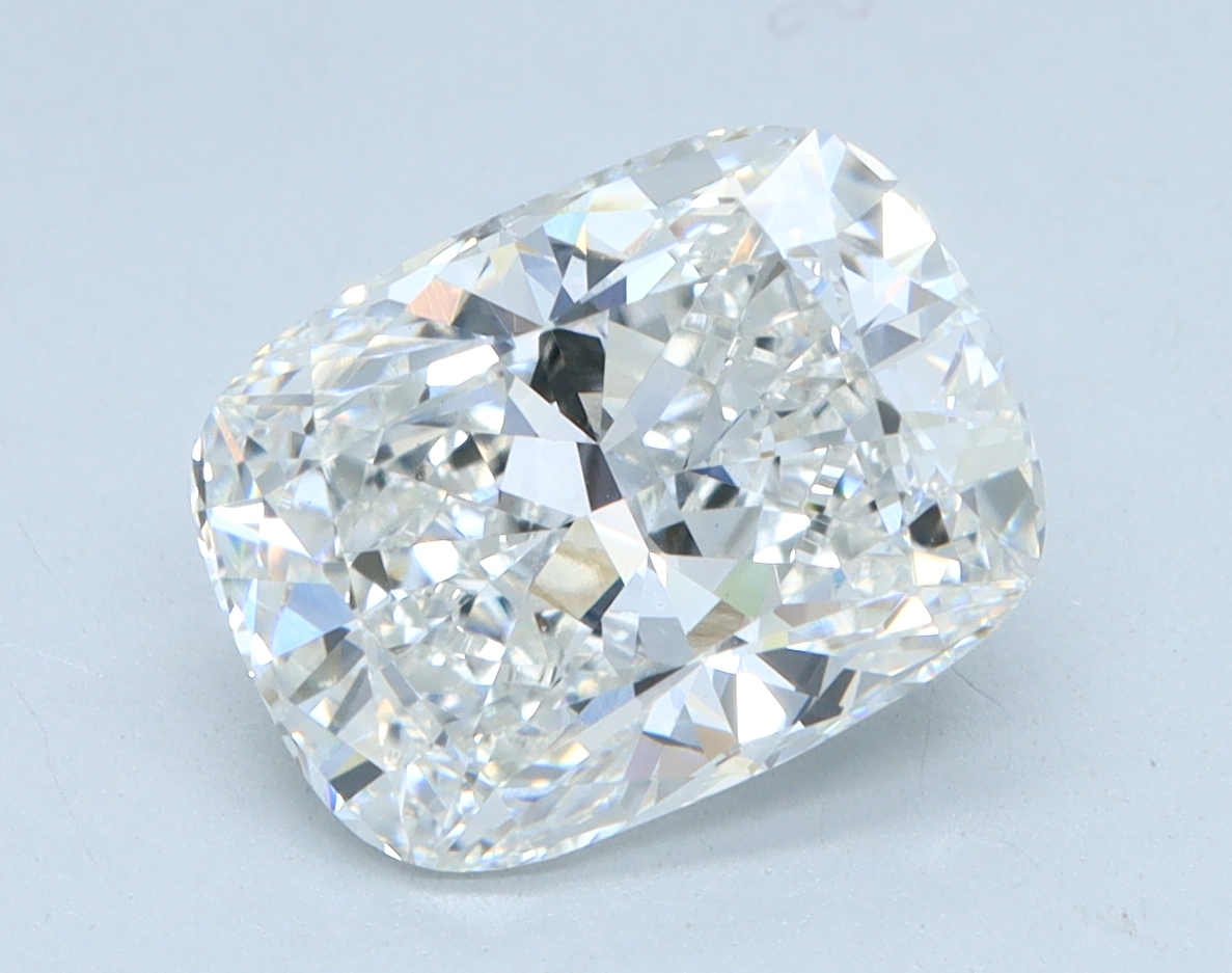 2.6 carat Cushion lab grown diamond, F color, VVS2 clarity