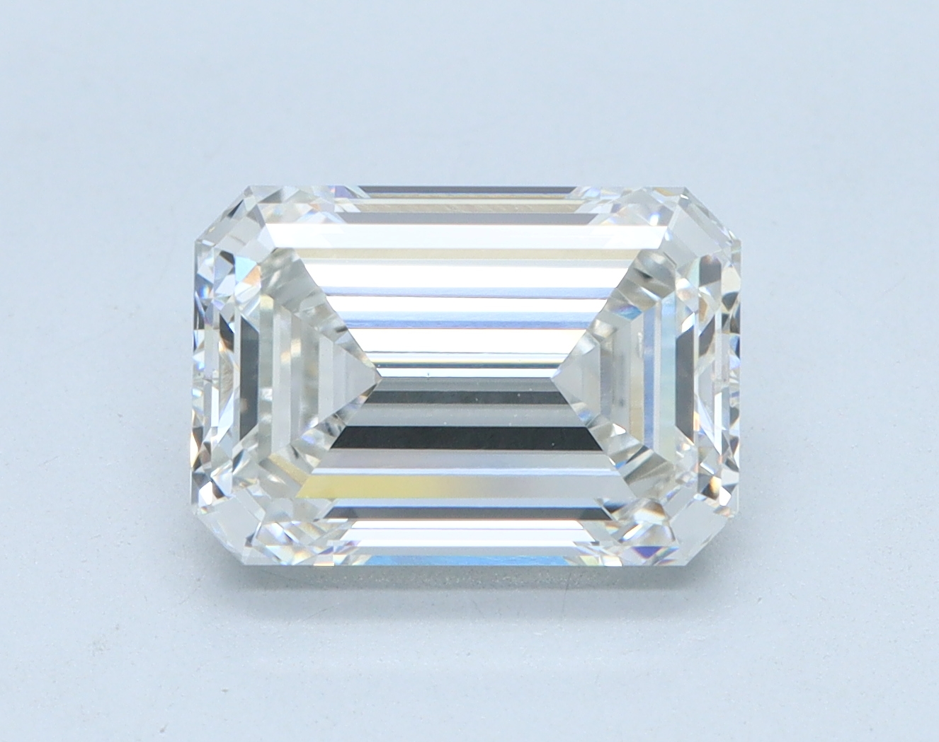2.82 carat Emerald lab grown diamond, G color, VVS2 clarity