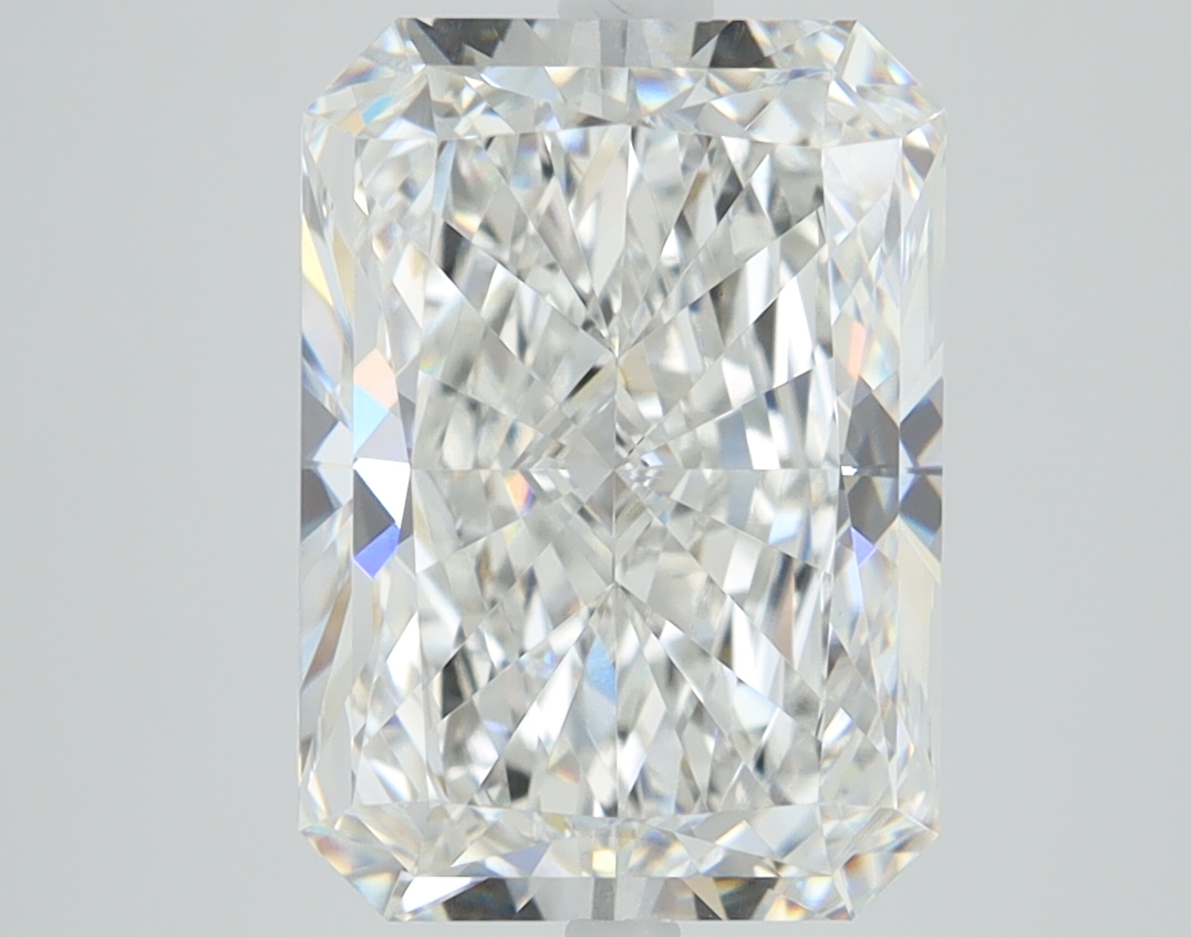 3.09 carat Radiant lab grown diamond, E color, VS1 clarity