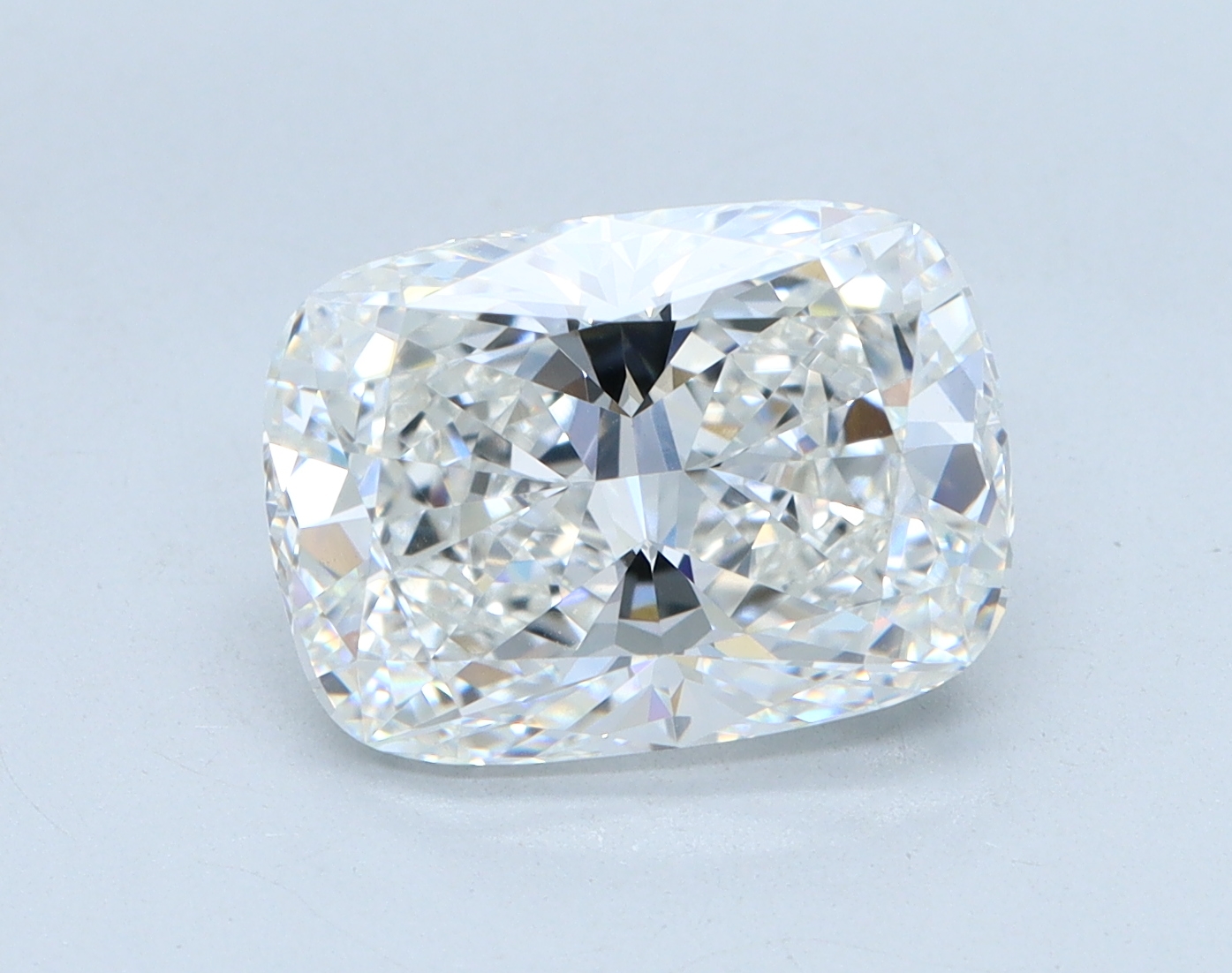 3.09 carat Cushion lab grown diamond, F color, VVS2 clarity