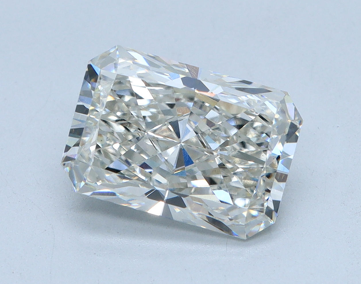 2.59 carat Radiant lab grown diamond, G color, VS1 clarity