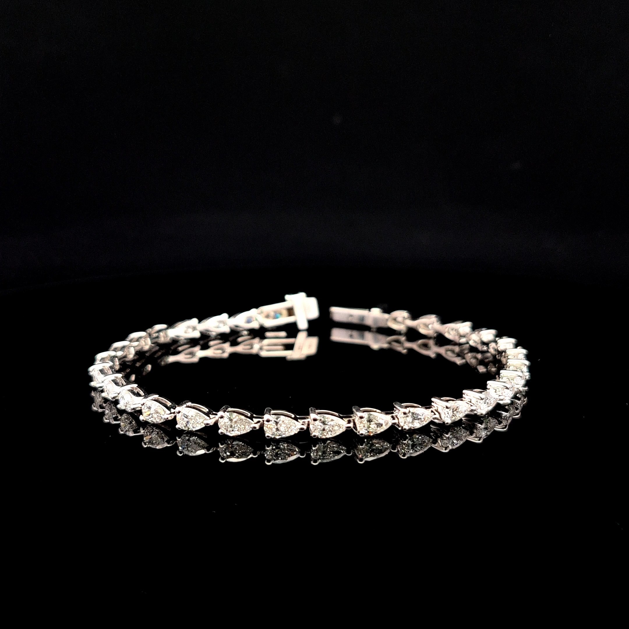 Pear Diamond Tennis Bracelet in 14k White Gold