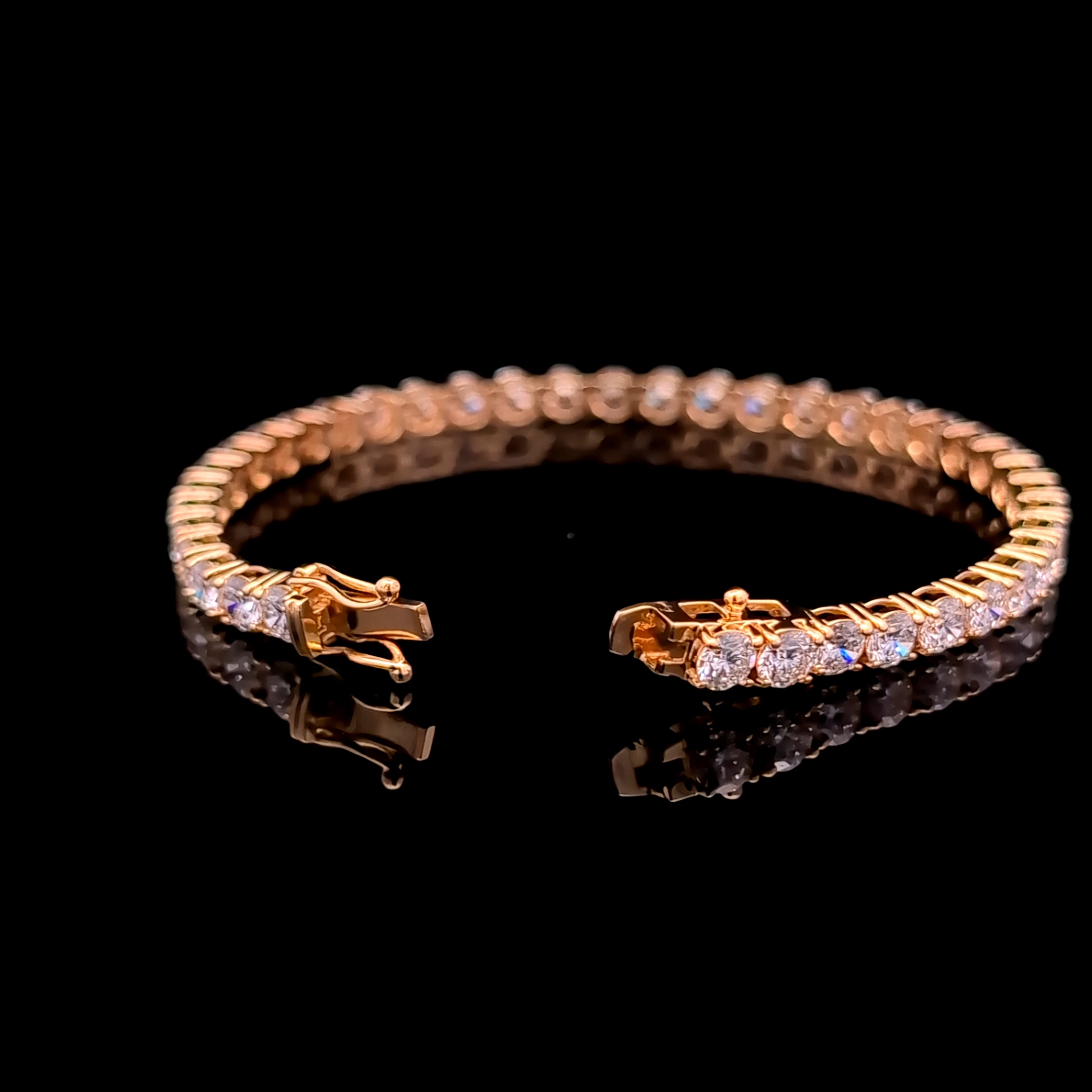 Round Tennis Bracelet alternate view 1