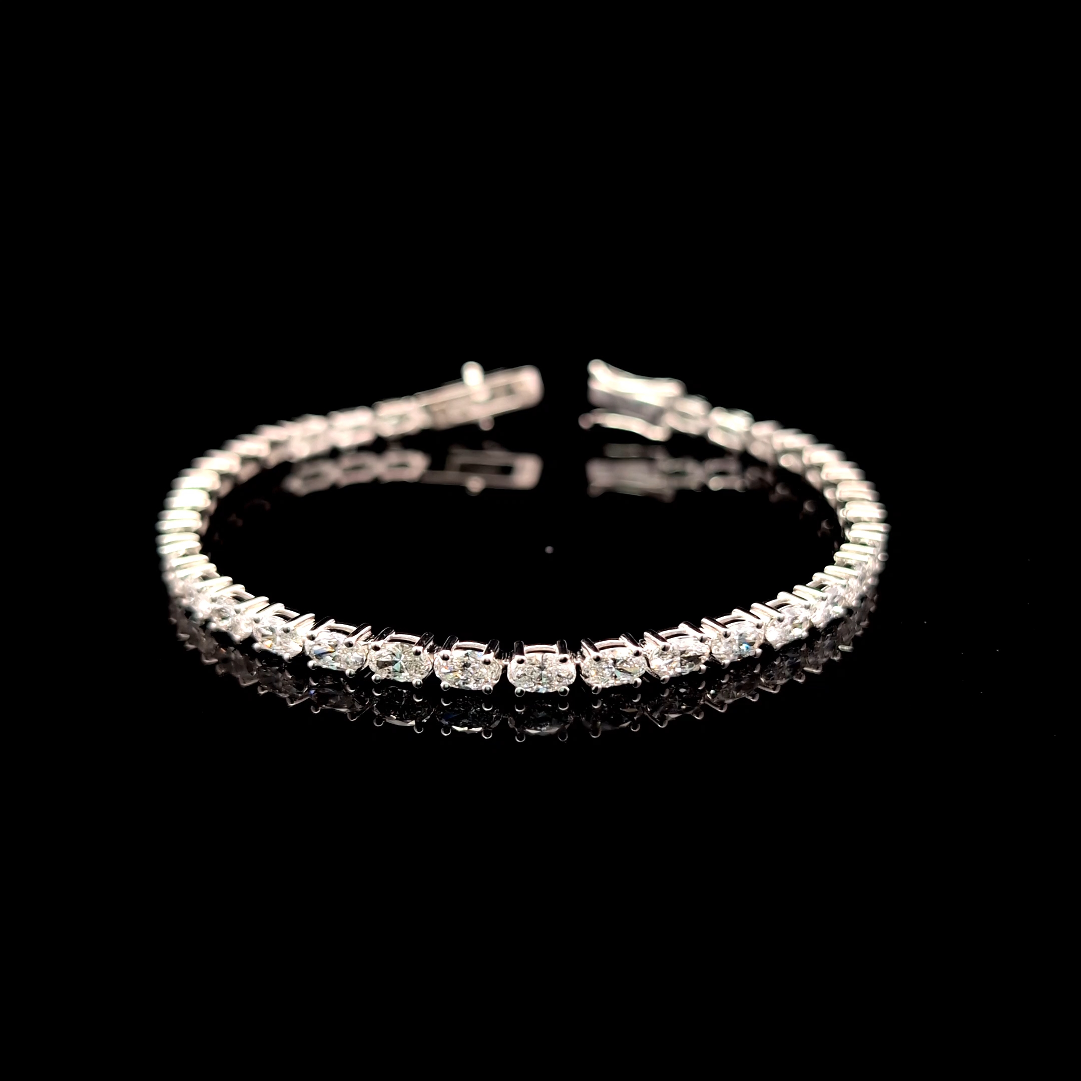 Oval Diamond Tennis Bracelet in 14k White Gold