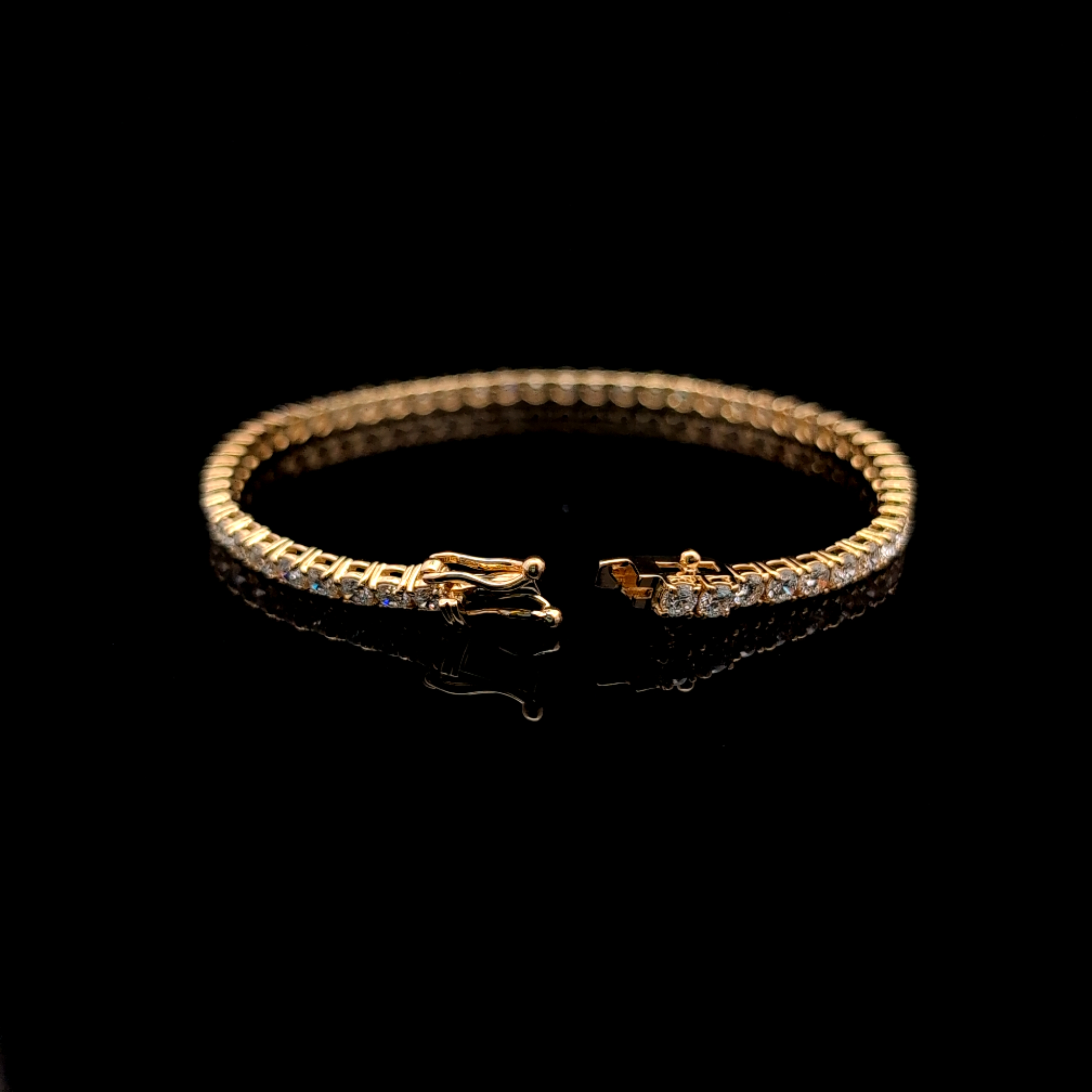 Round Tennis Bracelet alternate view 1