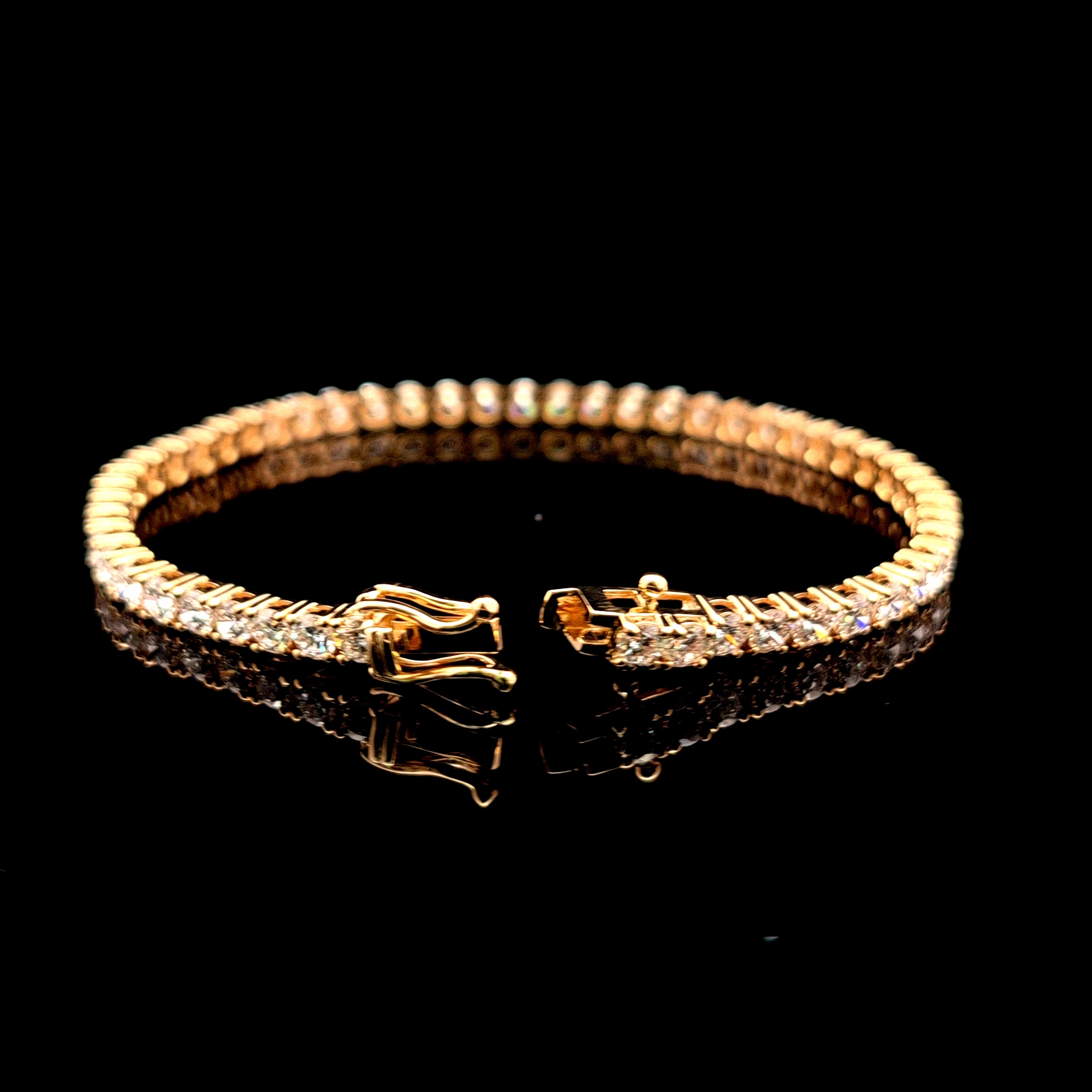 Round Tennis Bracelet alternate view 1