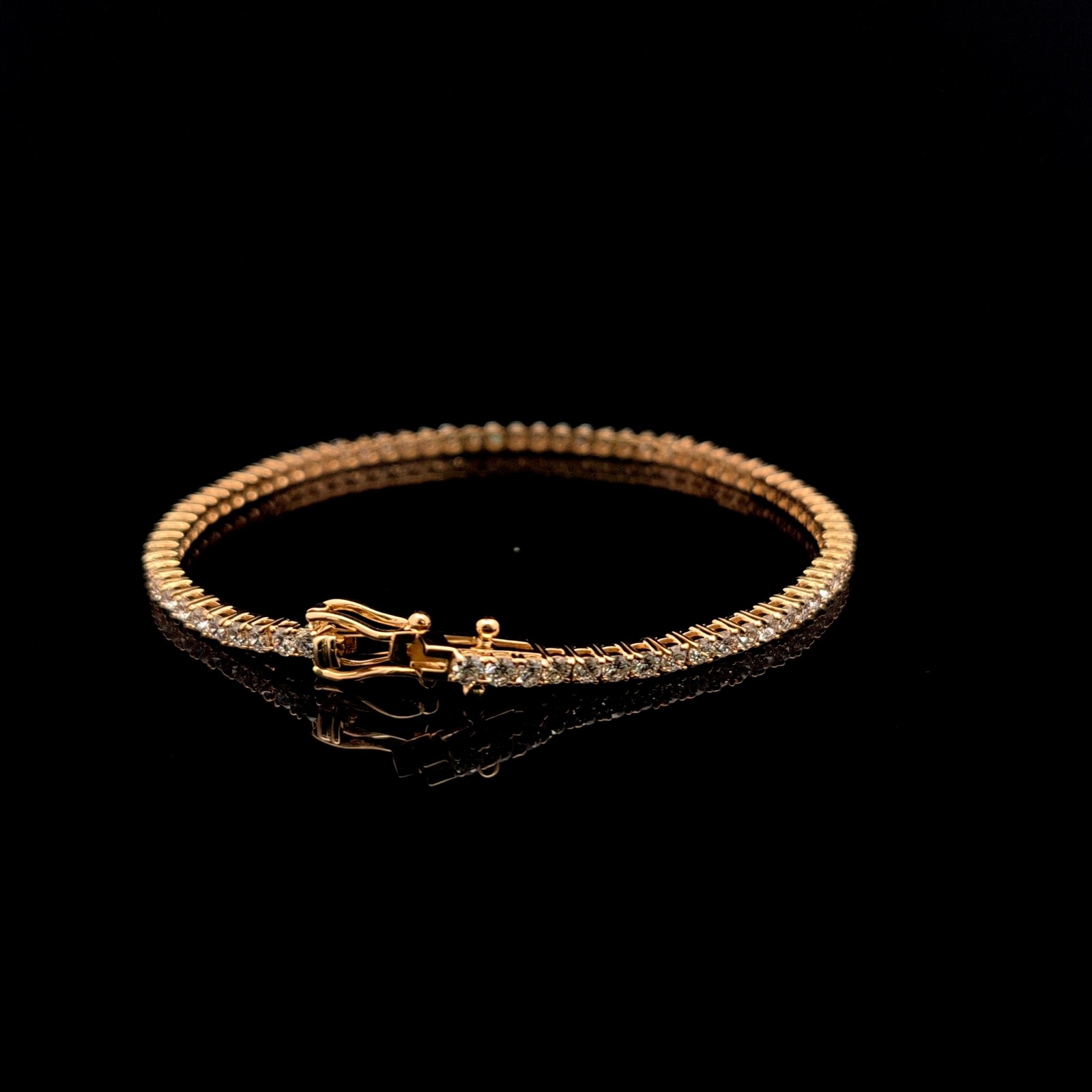 Round Tennis Bracelet alternate view 1