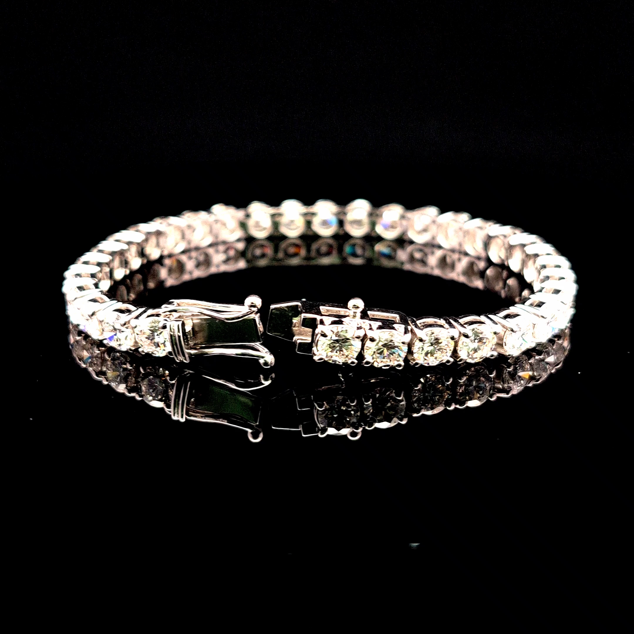 Round Tennis Bracelet alternate view 1