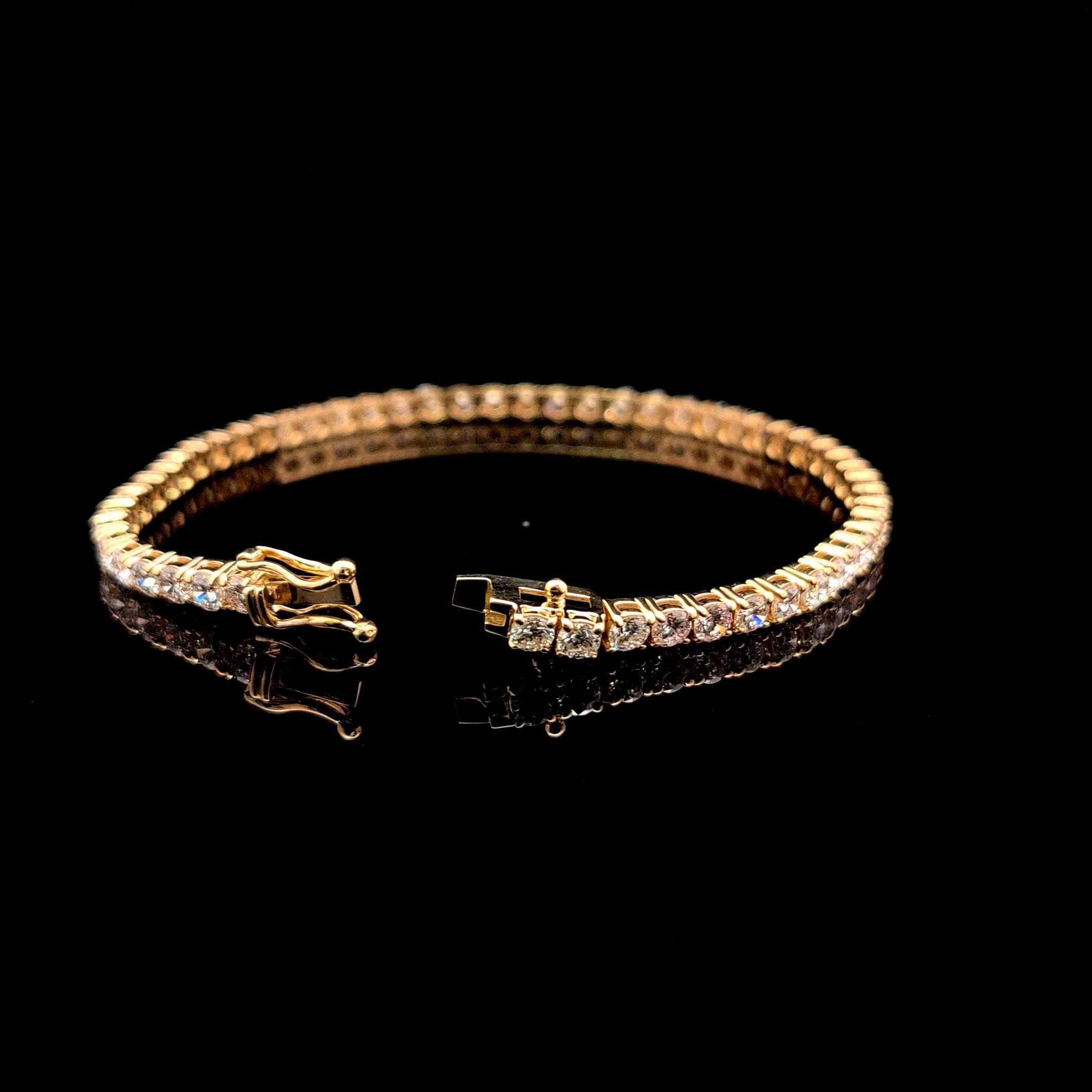 Round Tennis Bracelet alternate view 1