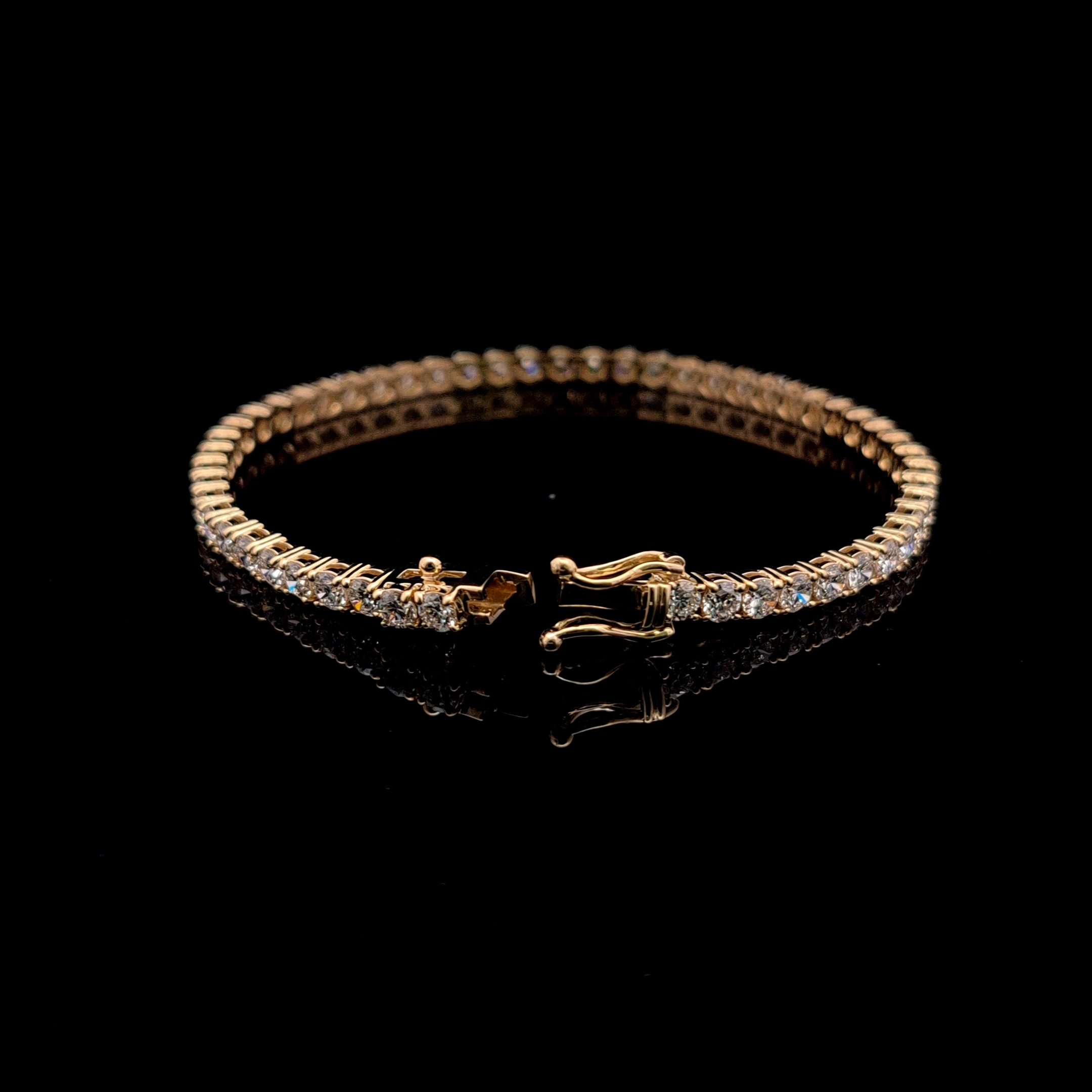 Round Tennis Bracelet alternate view 1