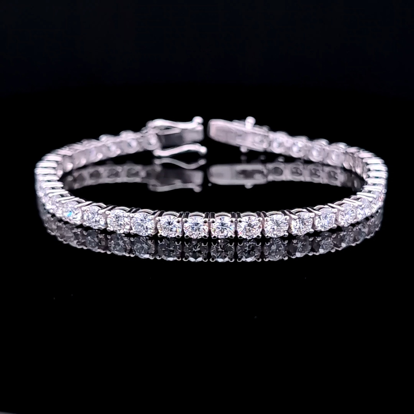 Round Diamond Tennis Bracelet in Sterling Silver