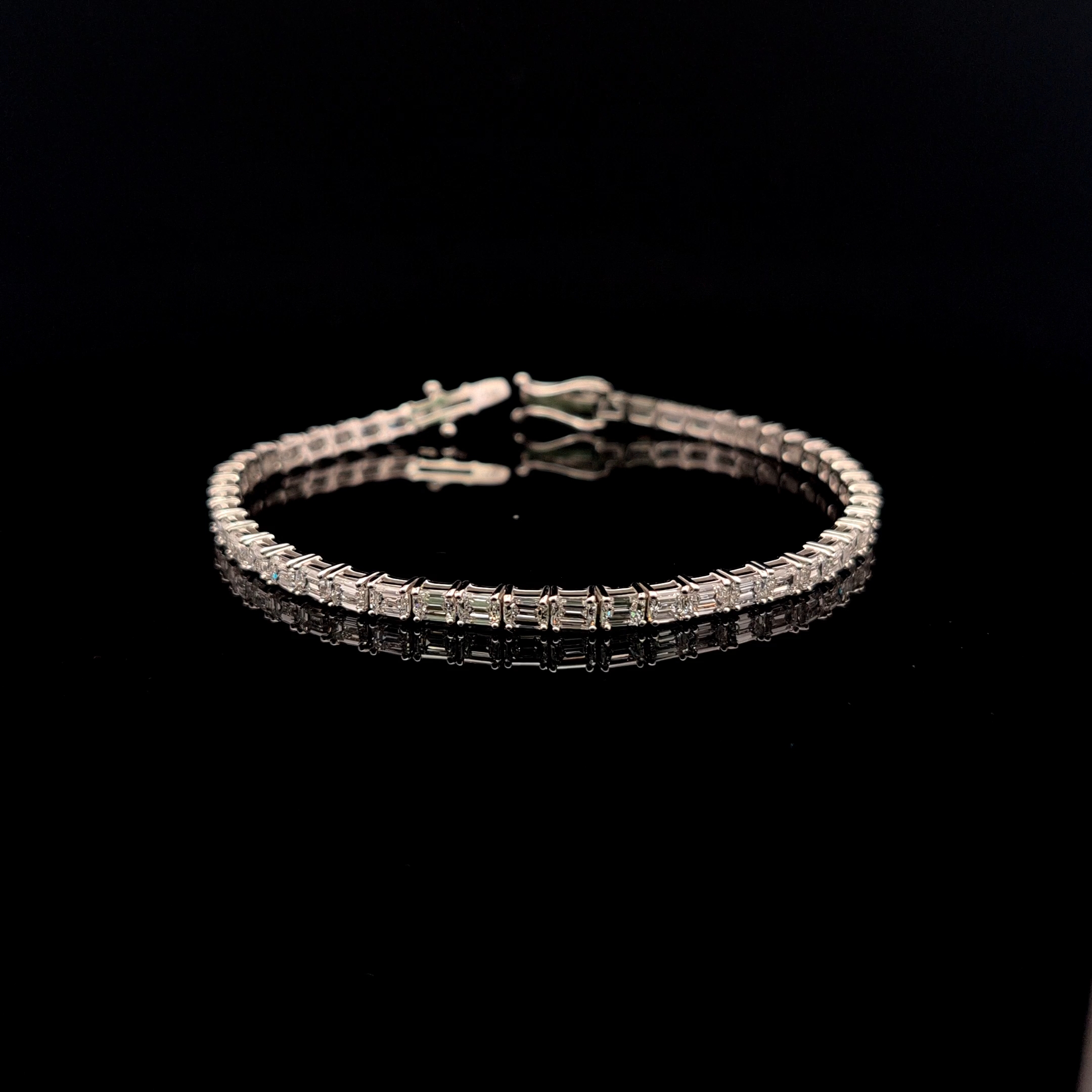 Emerald Cut Diamond Tennis Bracelet in 14k White Gold