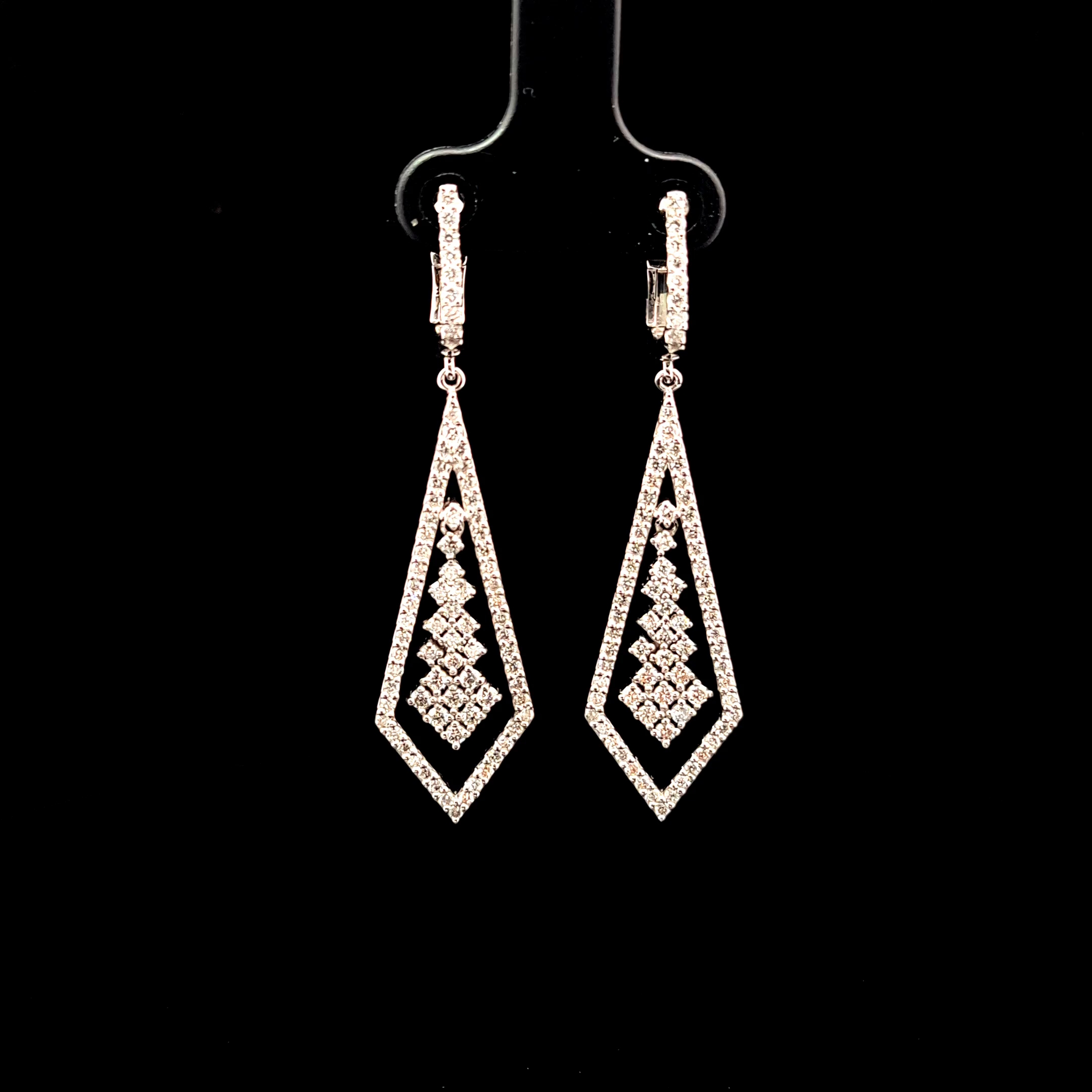 2.57ct Round Diamond Earrings in 14k Yellow Gold