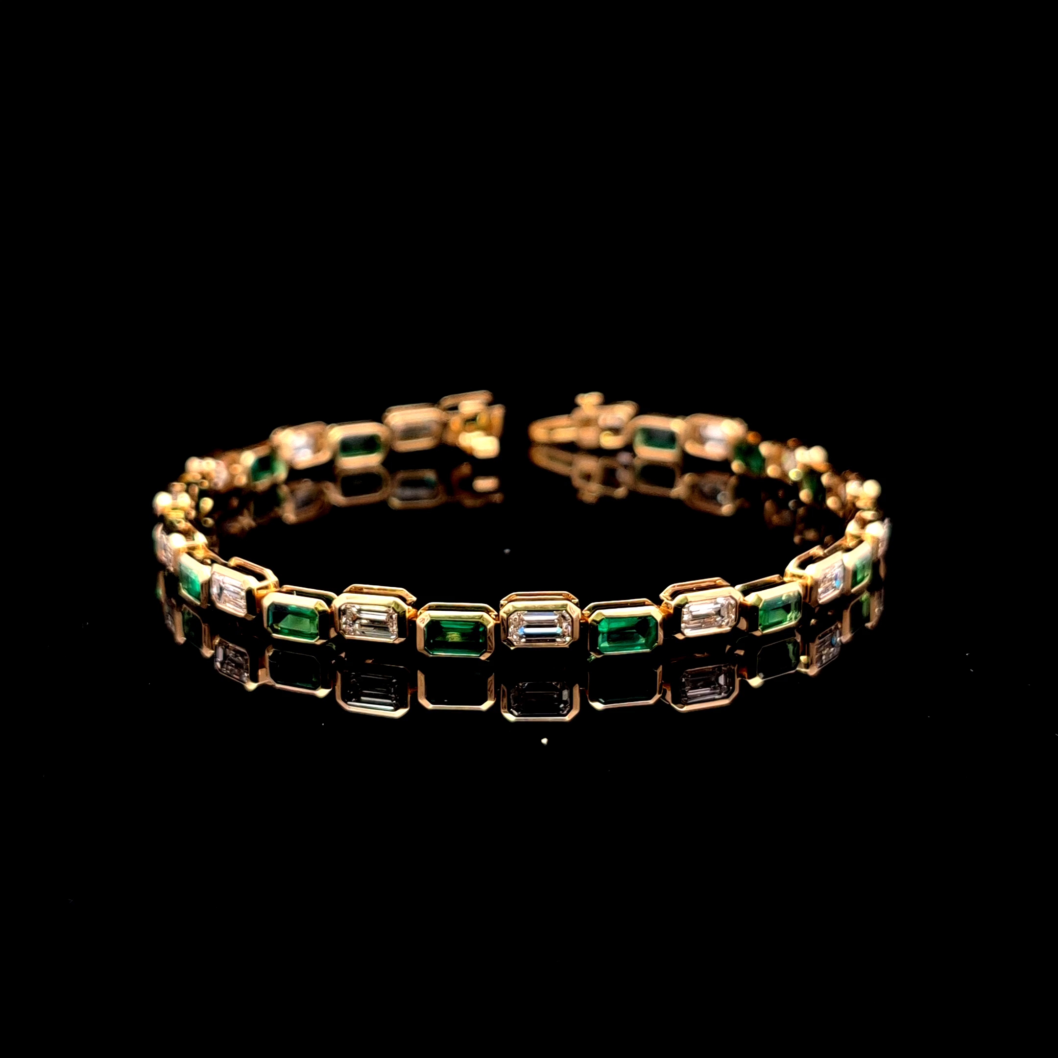 9.08ct Emerald Cut Diamond Bracelet in 14k Yellow Gold