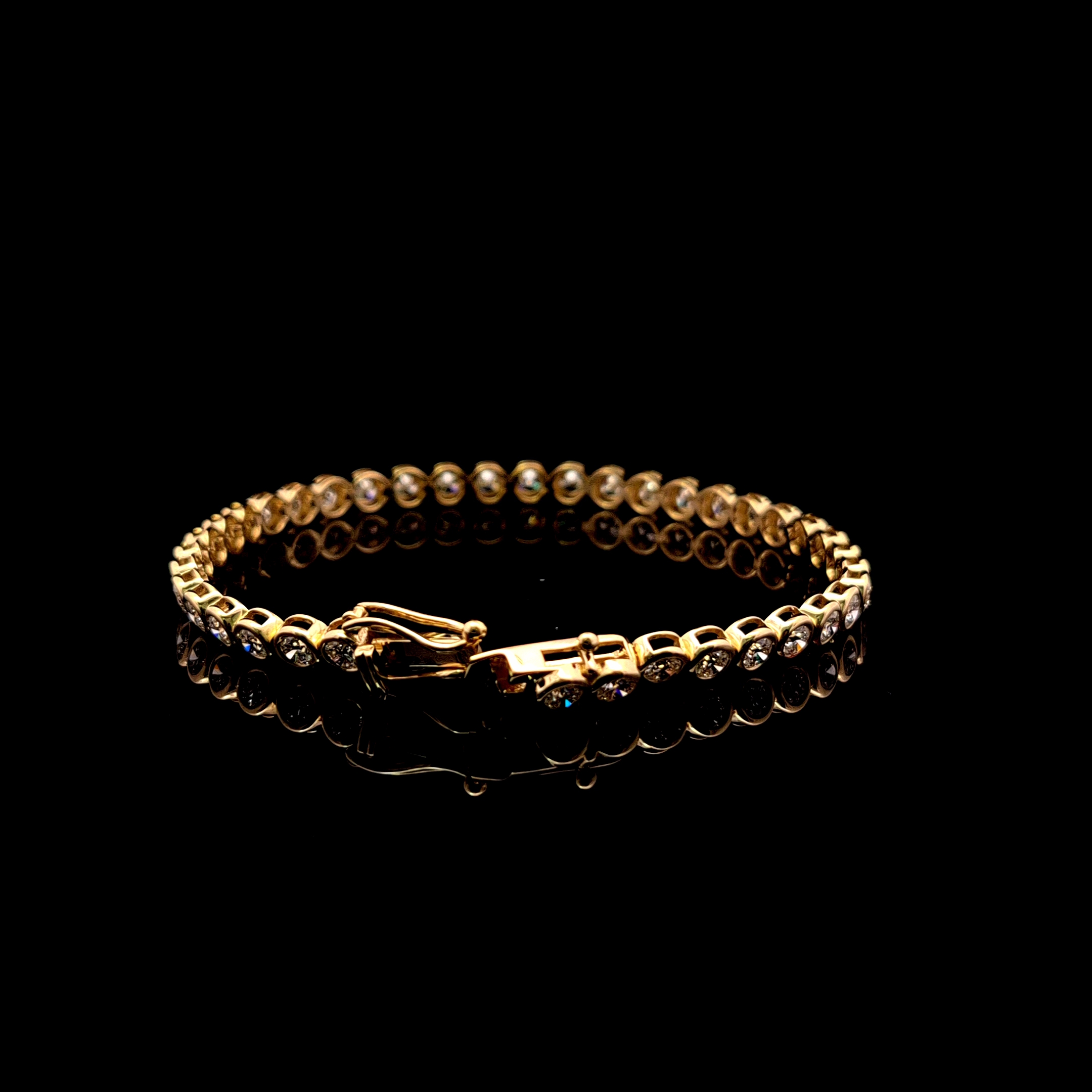 Round Tennis Bracelet alternate view 1